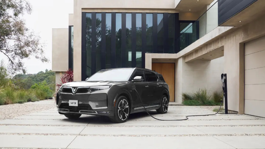 Hướng dẫn sạc pin ô tô điện