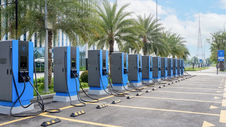 Pin & Trạm sạc ô tô điện