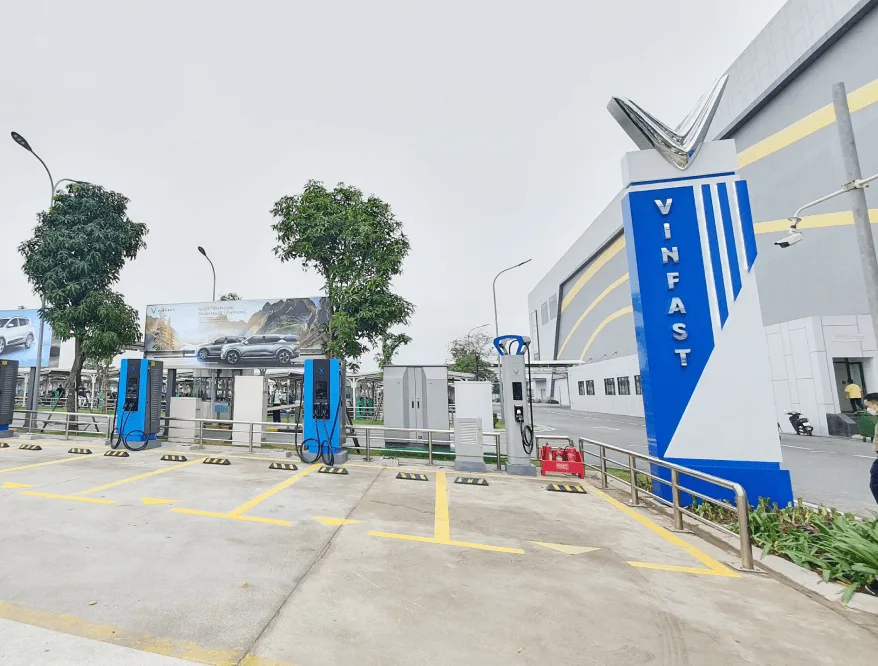 Hệ thống trạm sạc